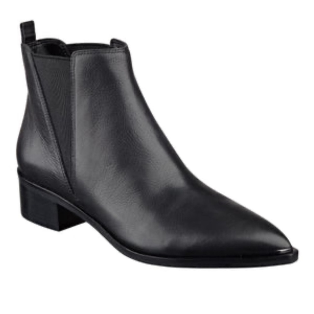 ✨ LIKE NEW ✨ MARC FISHER YALE POINTY TOE CHELSEA BOOTIE